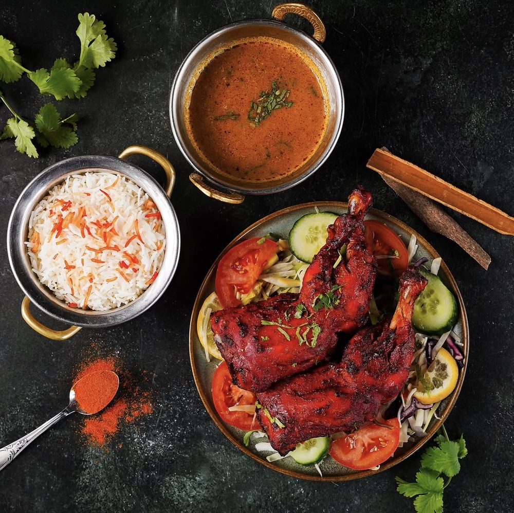 Poulet tandoori, riz basmati et sauce du Yamouna